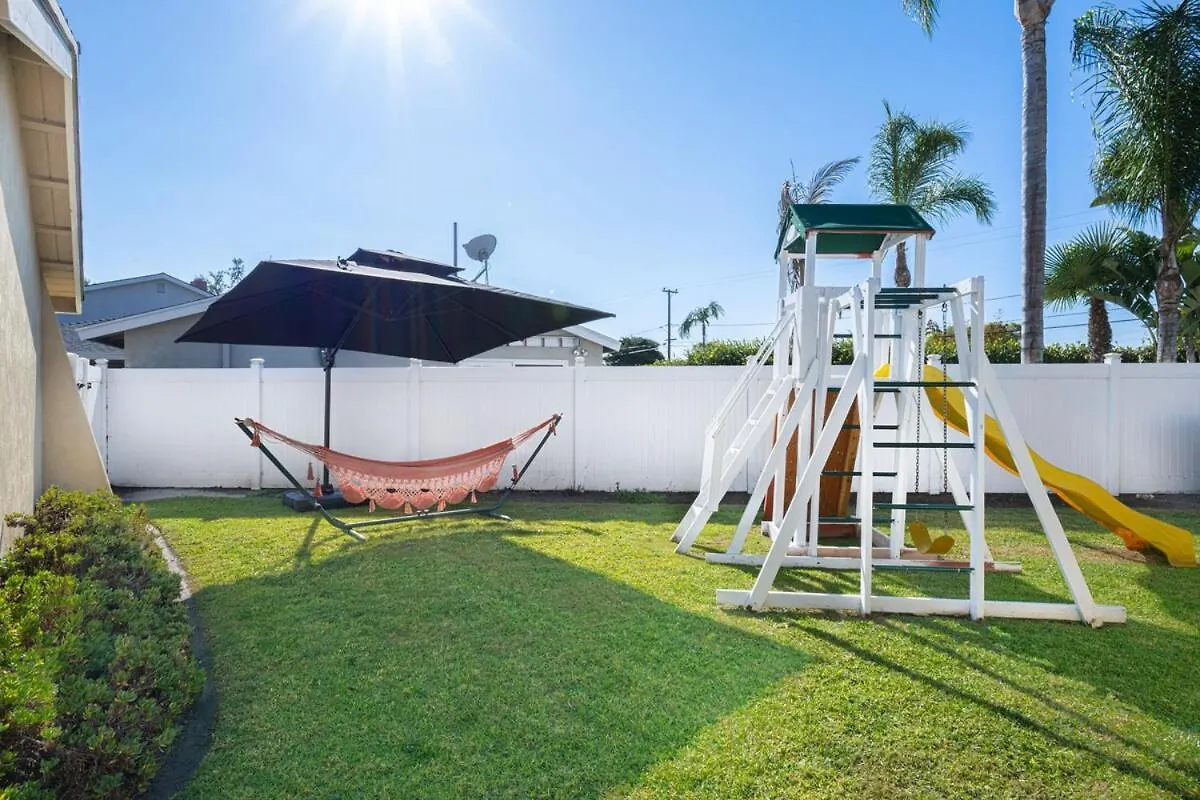 The 3Br-2Ba Extended Stay Oasis In Anaheim Holiday home