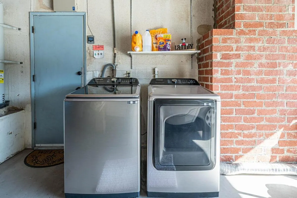 The 3Br-2Ba Extended Stay Oasis In Anaheim